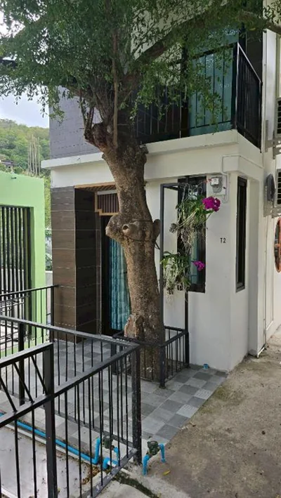 Budget Double Room — Dinosaur House